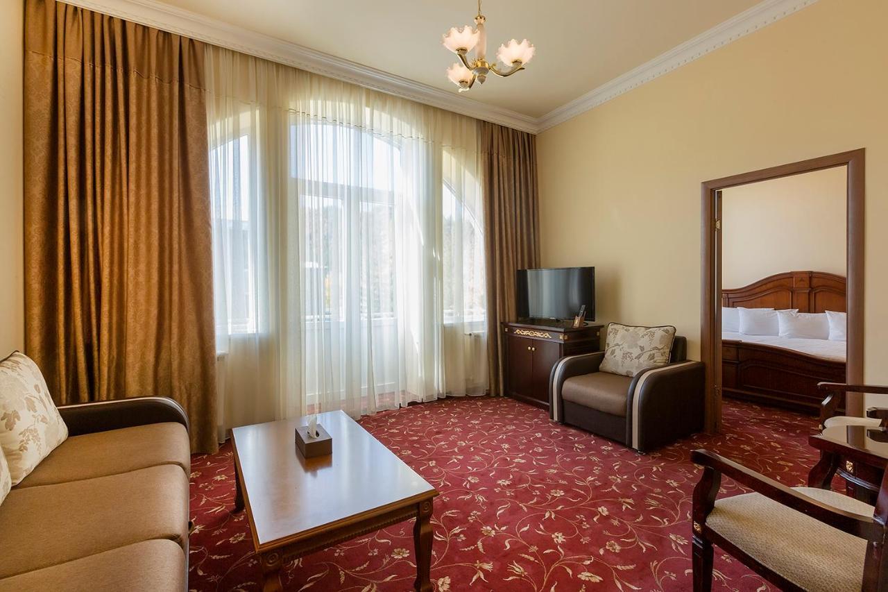 Jermuk Olympia Sanatorium Hotel Bagian luar foto