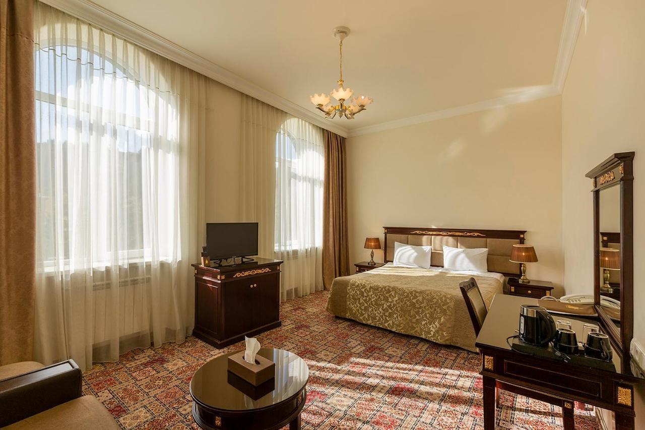 Jermuk Olympia Sanatorium Hotel Bagian luar foto