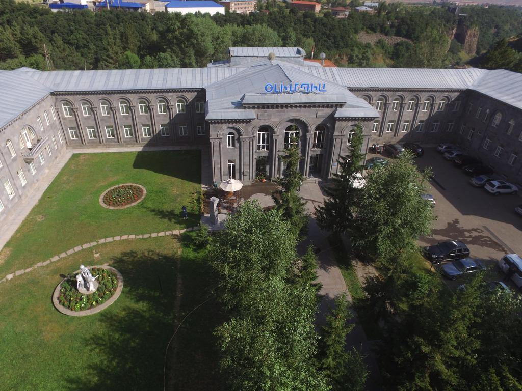 Jermuk Olympia Sanatorium Hotel Bagian luar foto