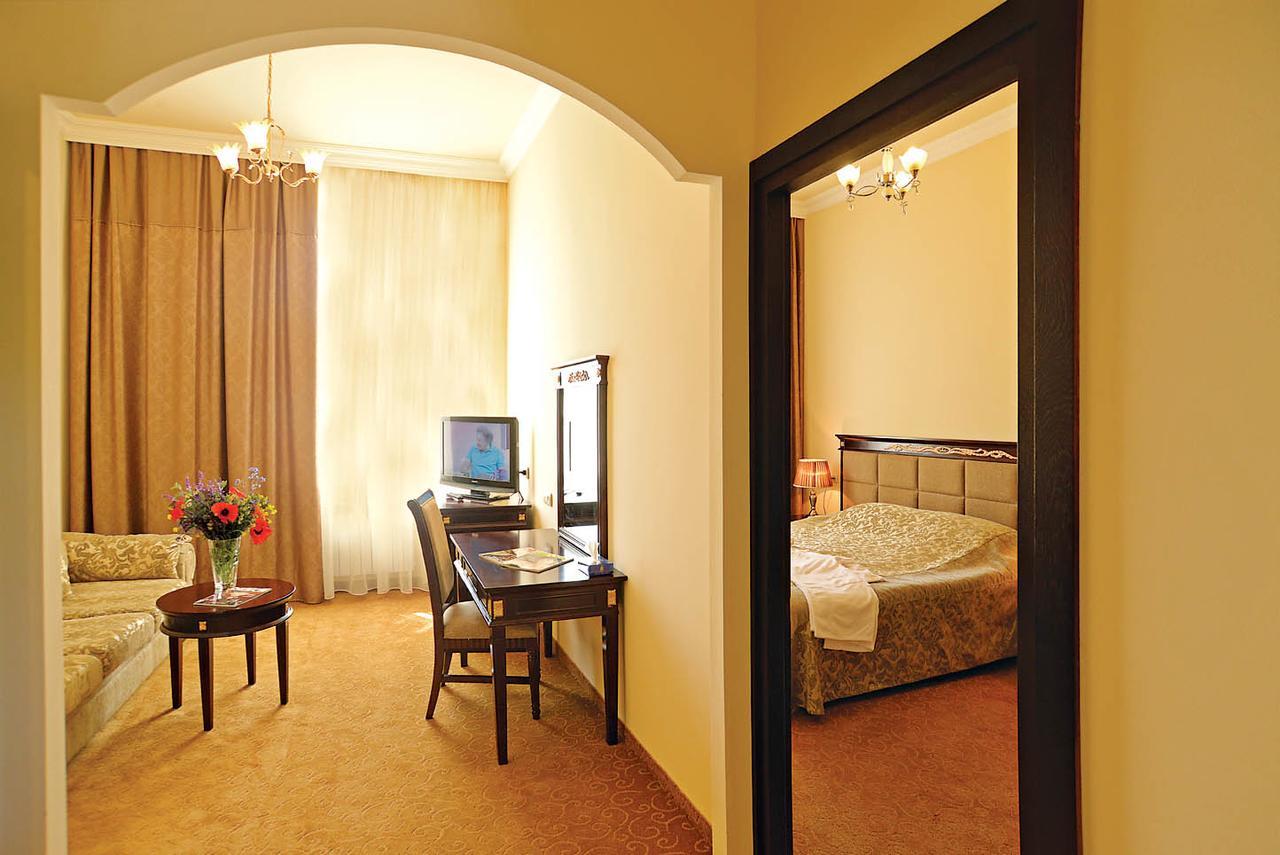 Jermuk Olympia Sanatorium Hotel Bagian luar foto